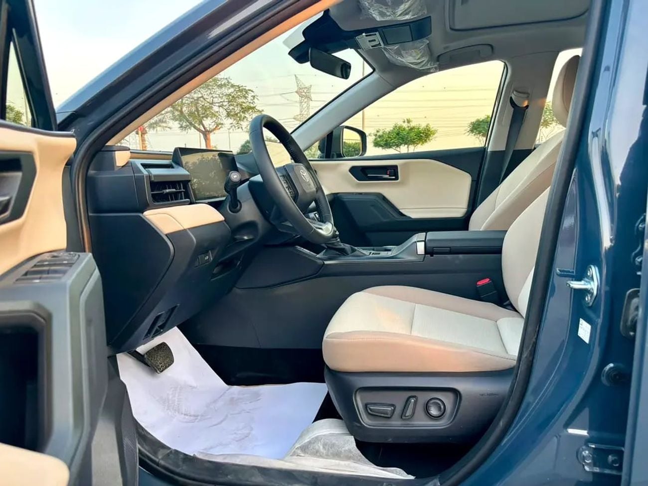 Toyota RAV4 EXR HEV RAV4 XLE 2.5L HYBRID GCC Specs