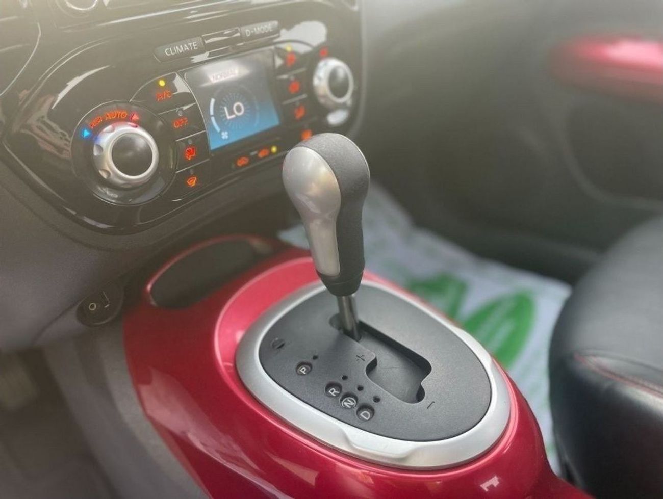 نيسان جوك SV موديل 2016 ماكينة 1600 سي سي - بحالة ممتازة جدا / مواصفات خليجية