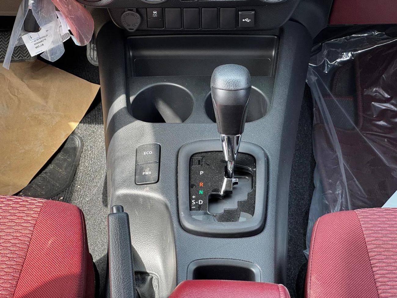 تويوتا هيلوكس 2026 TOYOTA HILUX 2.7L PETROL AUTOMATIC GCC SPEC