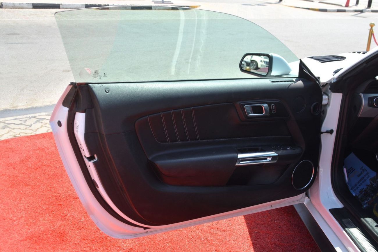 فورد موستانج EcoBoost Premium 2.3L Convertible A/T