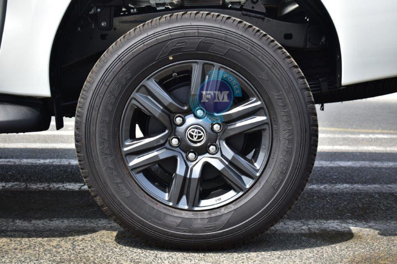 تويوتا هيلوكس Double Cab Pickup GLXS-V 2.4L Diesel 4WD 5 Seater Automatic