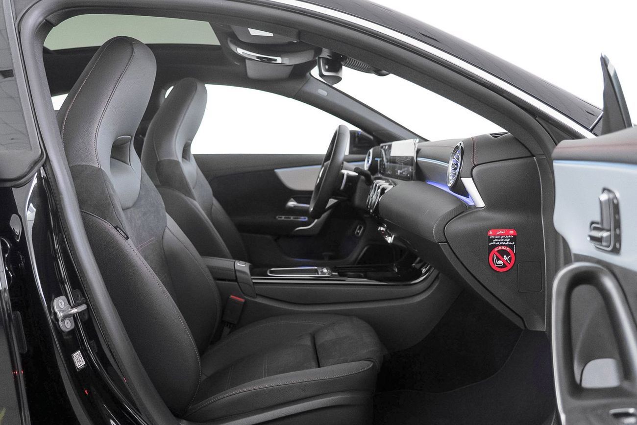 Mercedes-Benz CLA 200 CLA200 / Mercedes Warranty / Delivery Mileage