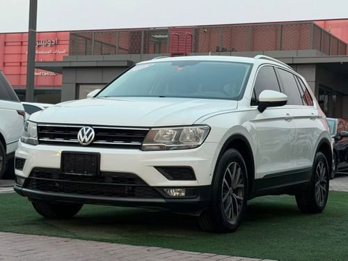 Volkswagen Tiguan SE First Owner, Two Original Keys