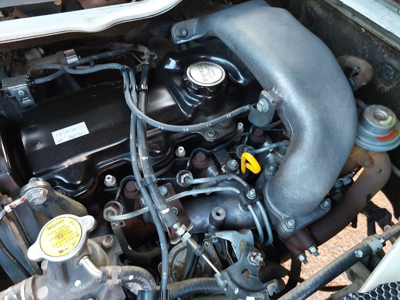 تويوتا هاياس TOYOTA HIACE COMMUTER VAN RHD 2004 MODEL 3.0 L DIESEL MANUAL(PM20757)