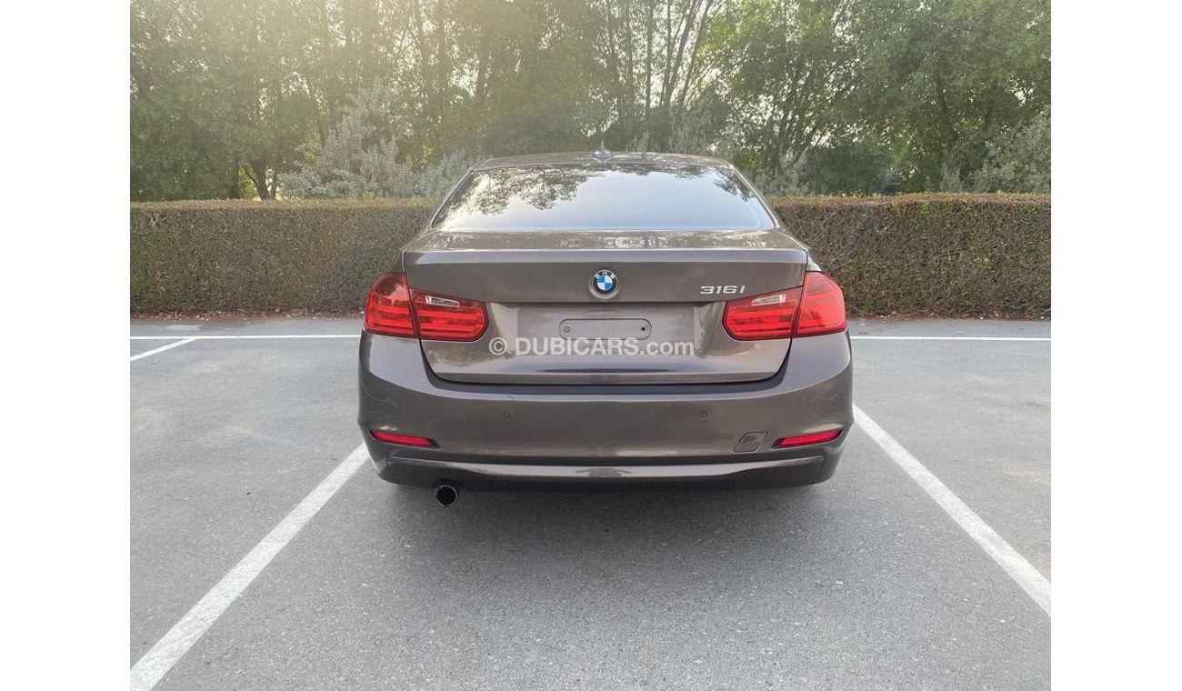 بي أم دبليو 316i اكسكلوسيف