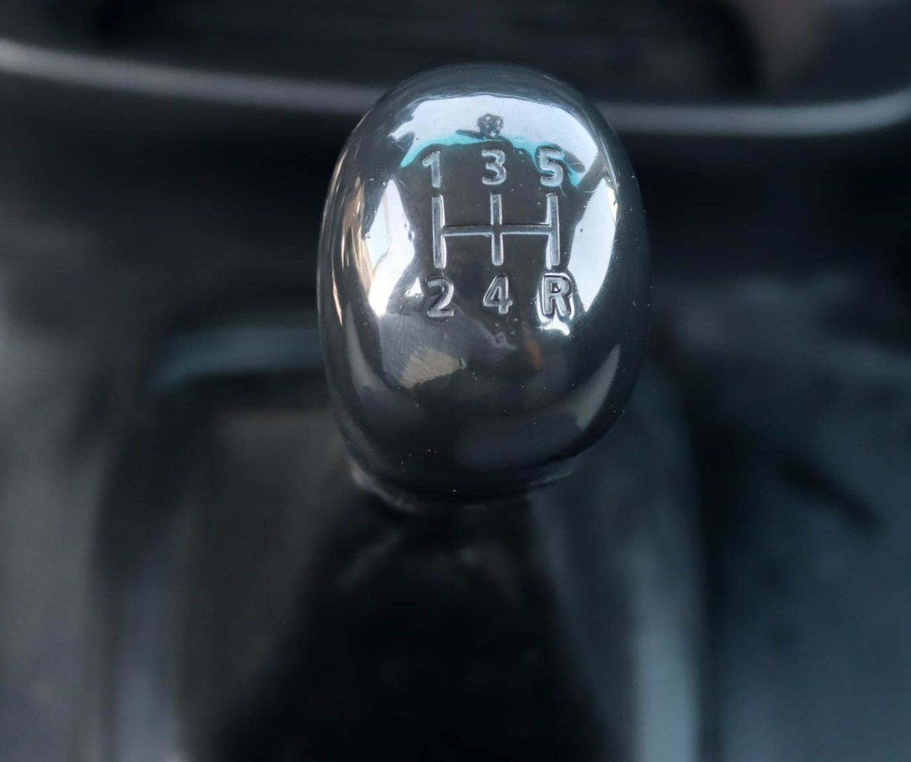 Mitsubishi L200 GL 2.5L Double Cab Utility RWD Mitsubishi L200 2.4L 2022 RWD GCC, accident-free, in excellent condit