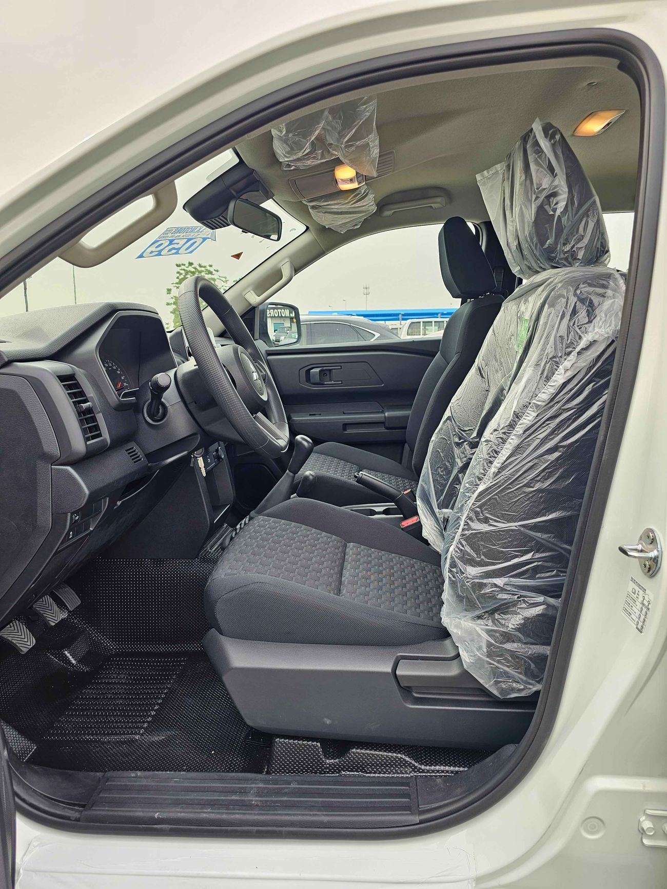 Mitsubishi L200 2.4L DSL / M/T 4WD / NEW SHAPE (CODE # L2DDMB)