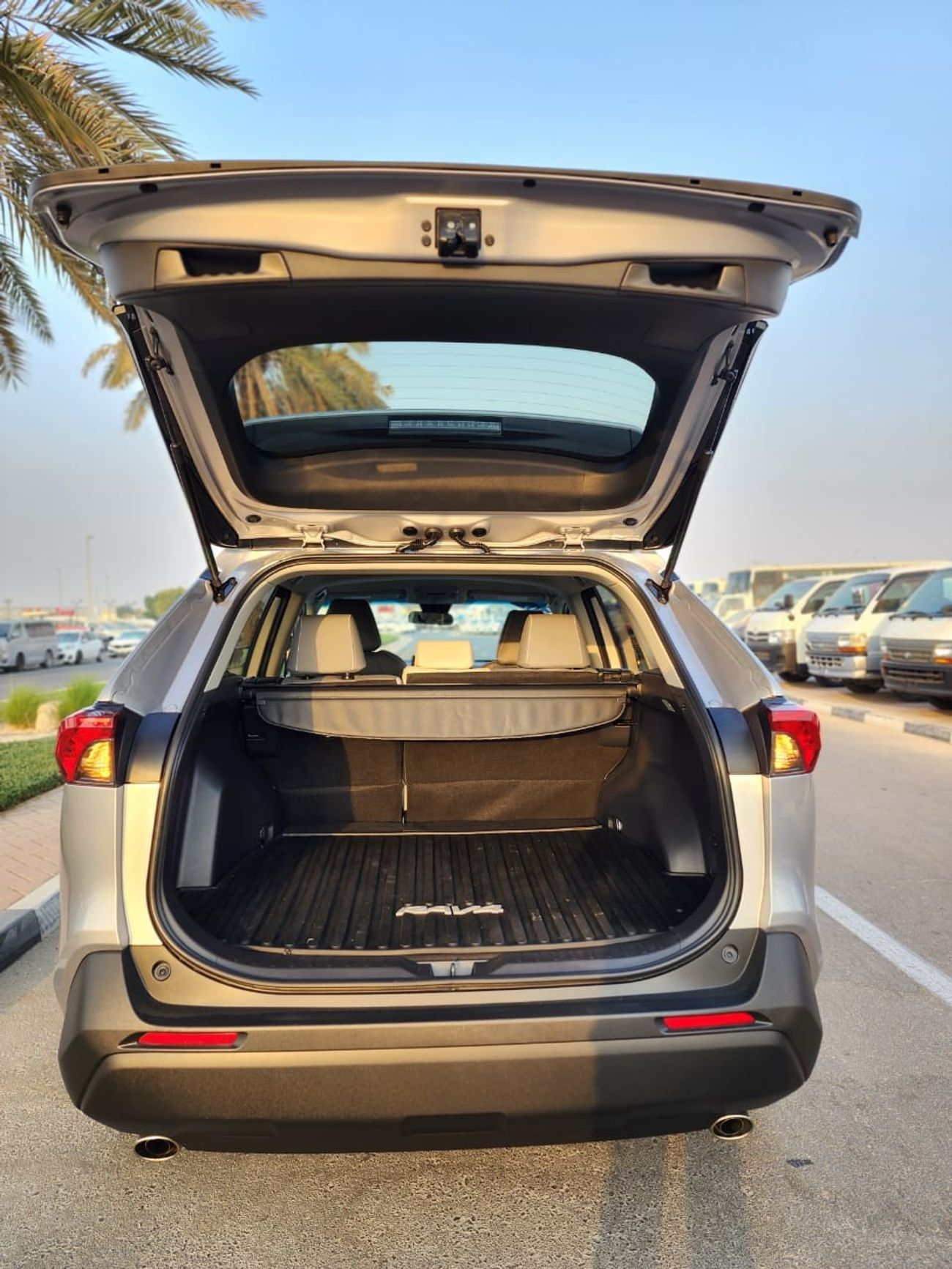 Toyota RAV4 TOYOTA RAV4 XLE 2021