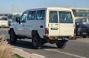 Toyota Land Cruiser 70 LC78 4.5L V8 Diesel M/T