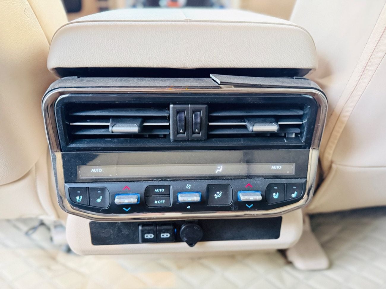 Toyota Land Cruiser GXR+ 4.0L