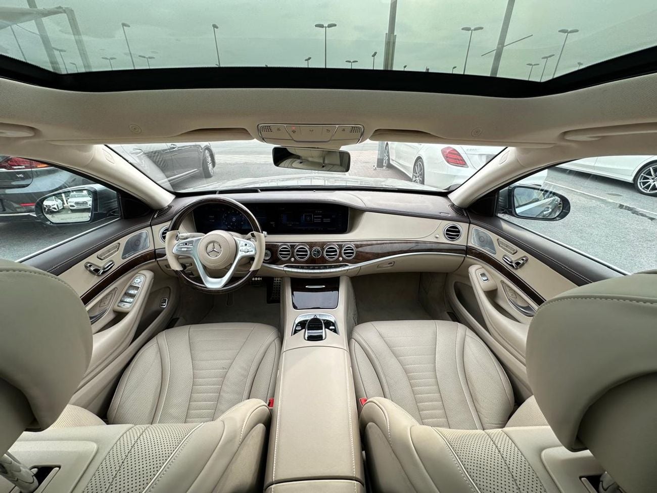 مرسيدس بنز S 560 