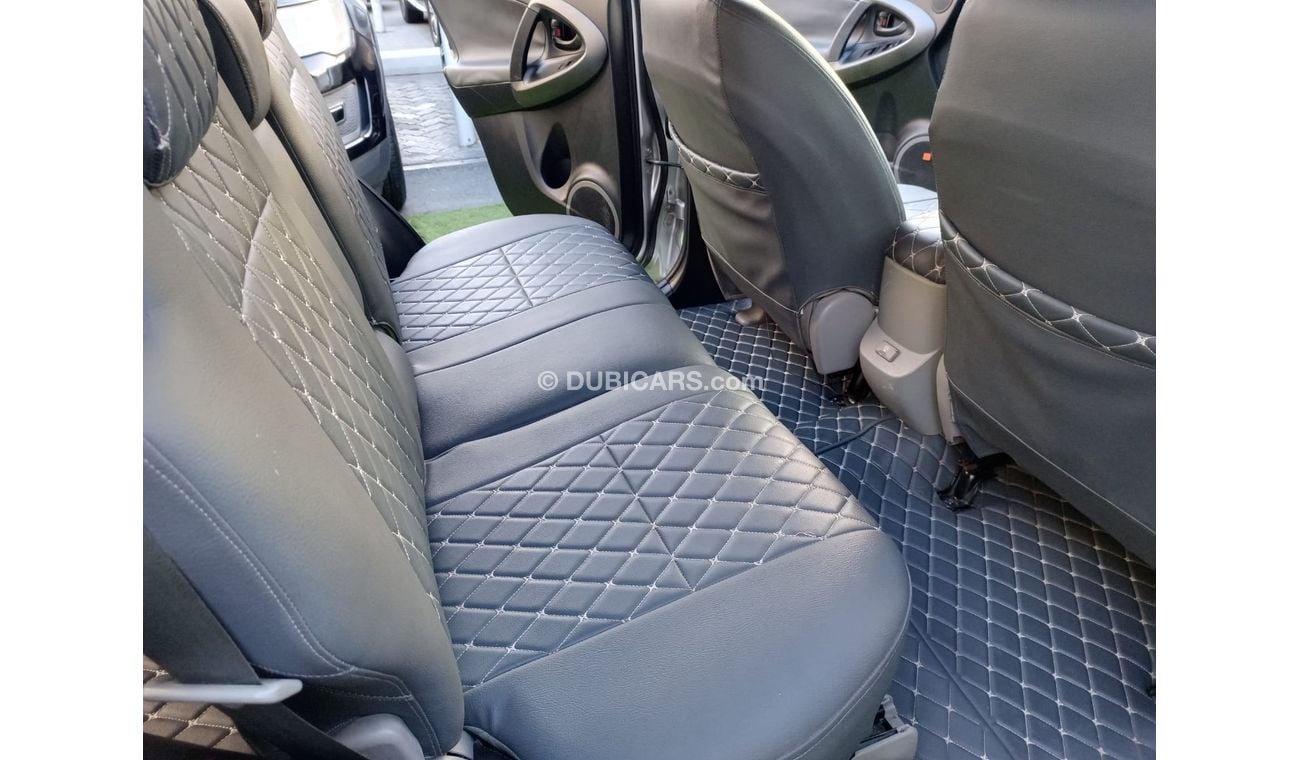 تويوتا راف ٤ وارد موديل 2011 لون سيلفر رقم واحد فتحة جلد مثبت بحالة ممتازة