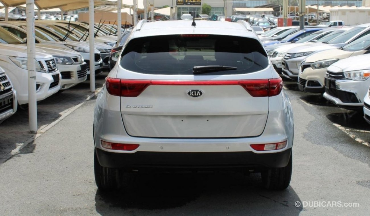 Kia Sportage EX ACCIDENTS FREE - GCC - 2000 CC - AWD - CAR IS IN PERFECT CONDITION INSIDE OUT