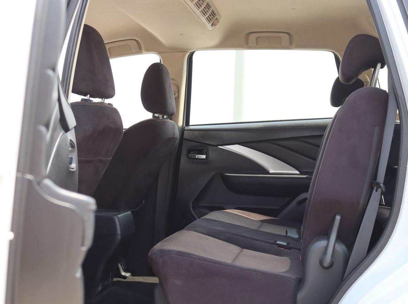 ميتسوبيشي إكسباندر ماتسوبيشى إكسبندر كرووس - موديل 2023 سياره خليجيه بدون حوادث بحاله ممتازه وممشى 73000 كيلو متر