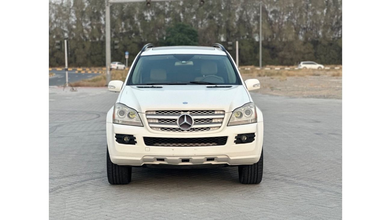 مرسيدس بنز GL 450 موديل 2008 خليجي فل مواصفات حاله ممتازه من الداخل والخارج