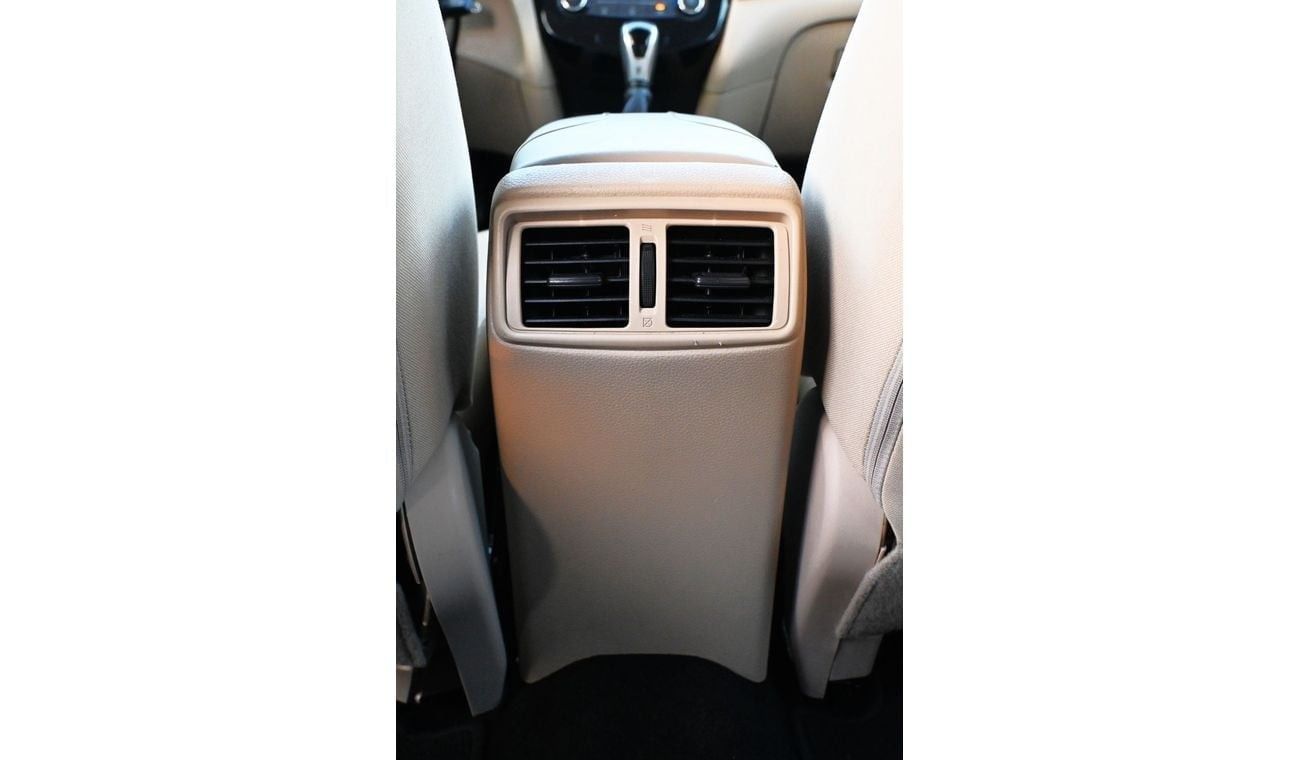 Nissan XTrail Nissan X-Trail 2018 GCC in excellent condition, inside and out