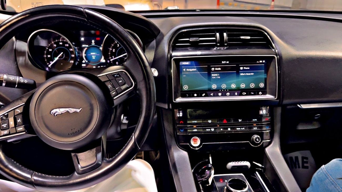 جاكوار F بيس SE 2.0L