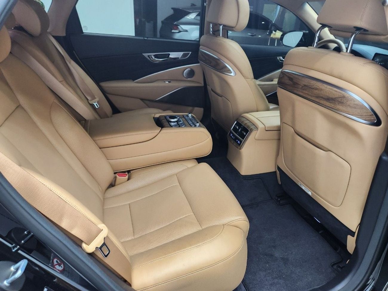 كيا K900 Std 3.8L