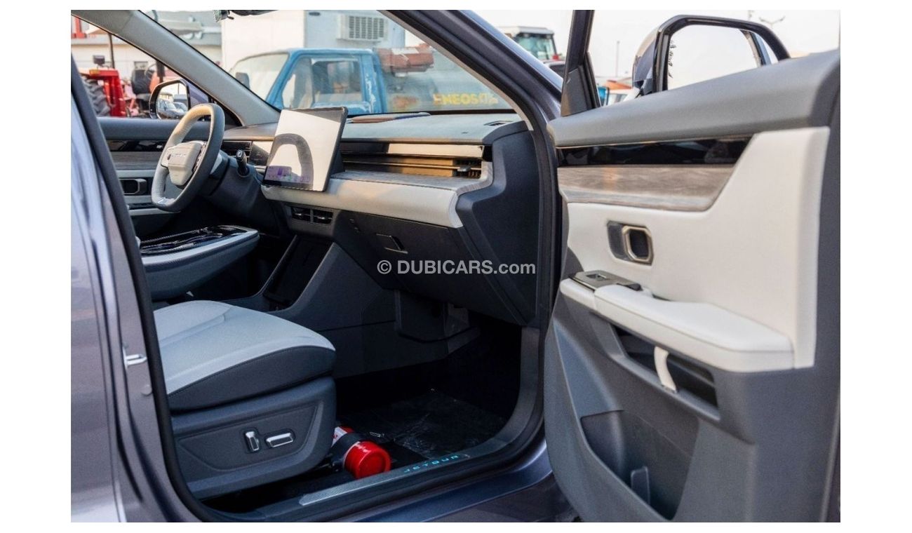 Jetour Dashing 2023 Jetour Dashing 1.6 Turbo Petrol A/T - Grey inside Beige