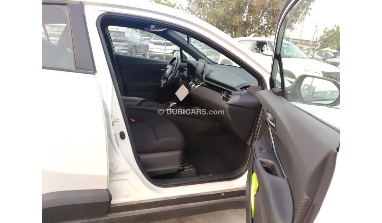 تويوتا CHR CHR Electric Vehicle Basic