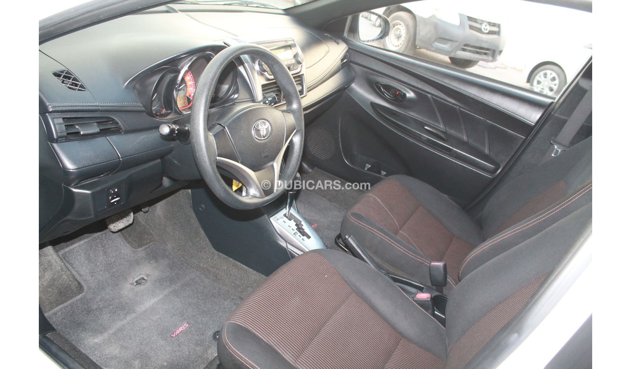 Toyota Yaris 1.3L SE HATCHBACK 2015 MODEL
