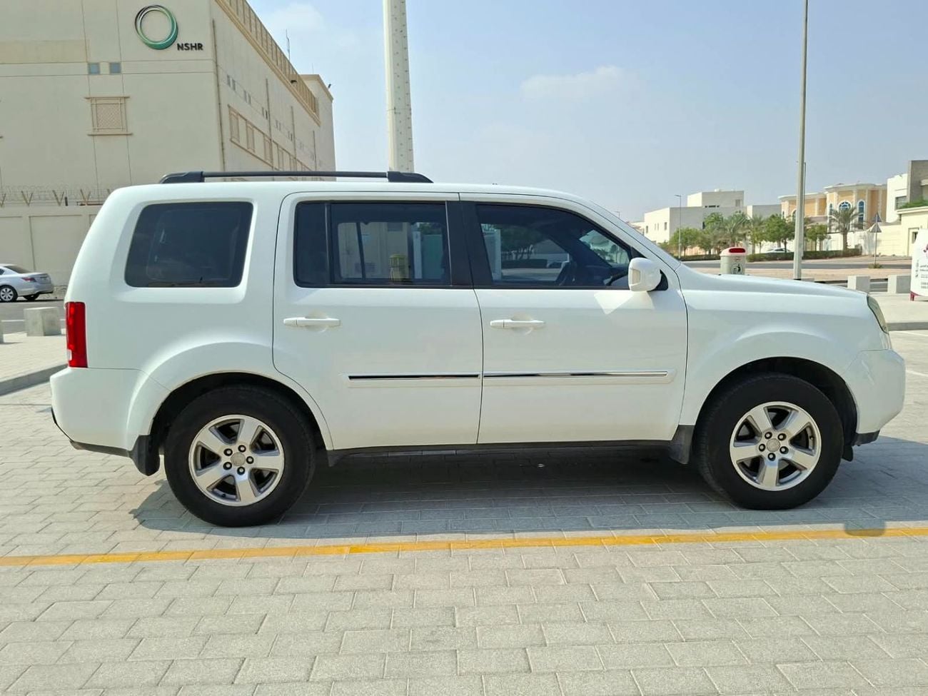 هوندا بايلوت EX