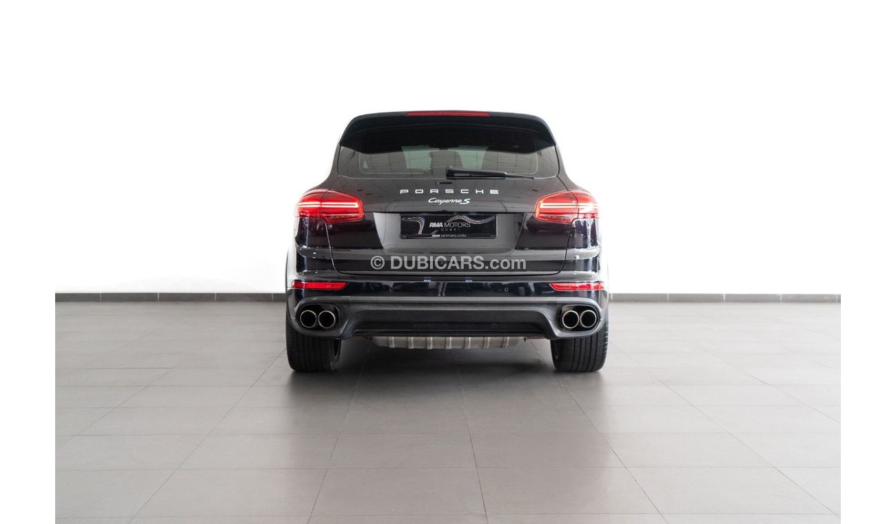 Porsche Cayenne 2015 Porsche Cayenne S / Sport Chrono Package Plus / Two Year ARM Service Pack