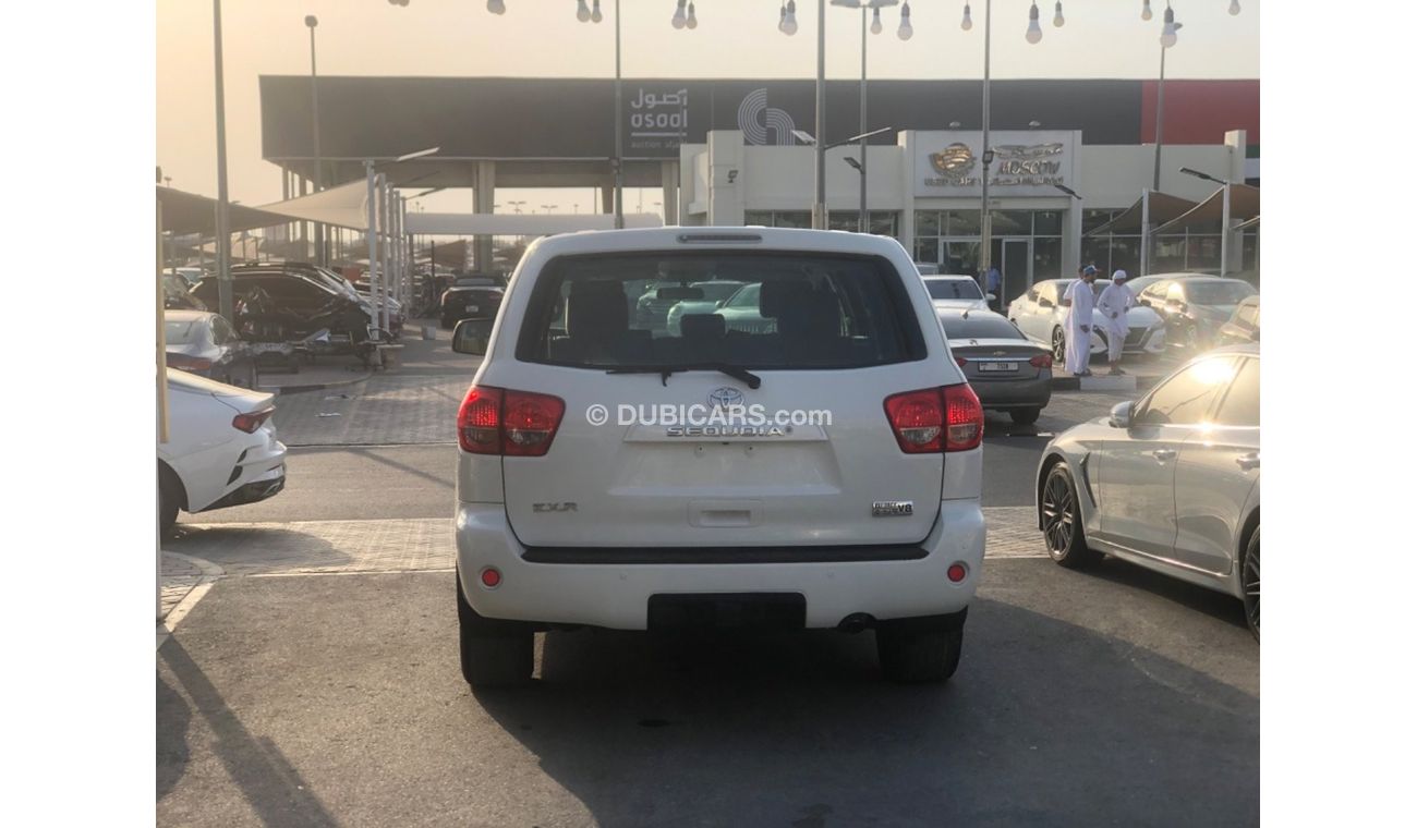 Toyota Sequoia EXR Model 2015 GCC CAR PREFECT CONDITION INSIDE AND OUTSIDE
