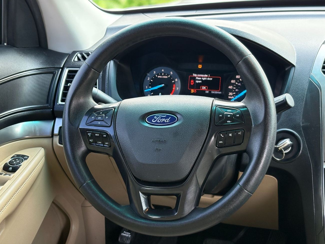 Ford Explorer FWD 3.5L V6 A/T | 2016 | GCC SPECS | WHITE EXTERIOR | AED 740 per month