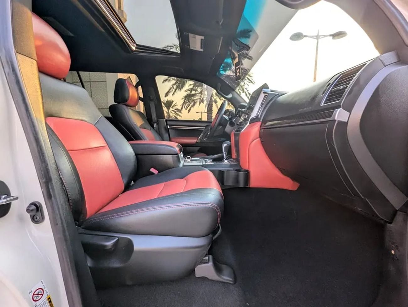 Toyota Land Cruiser VXR GCC Specs