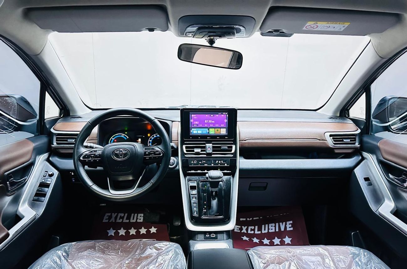 تويوتا إينوفا 2.0L HyCross 7S Hybrid