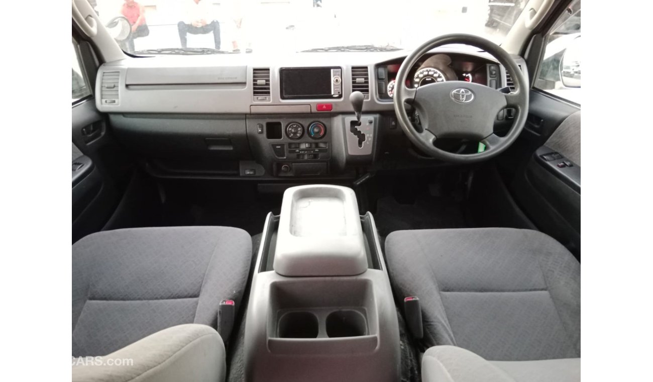 Toyota Hiace TOYOTA HIACE VAN RIGHT HAND DRIVE (PM1197)