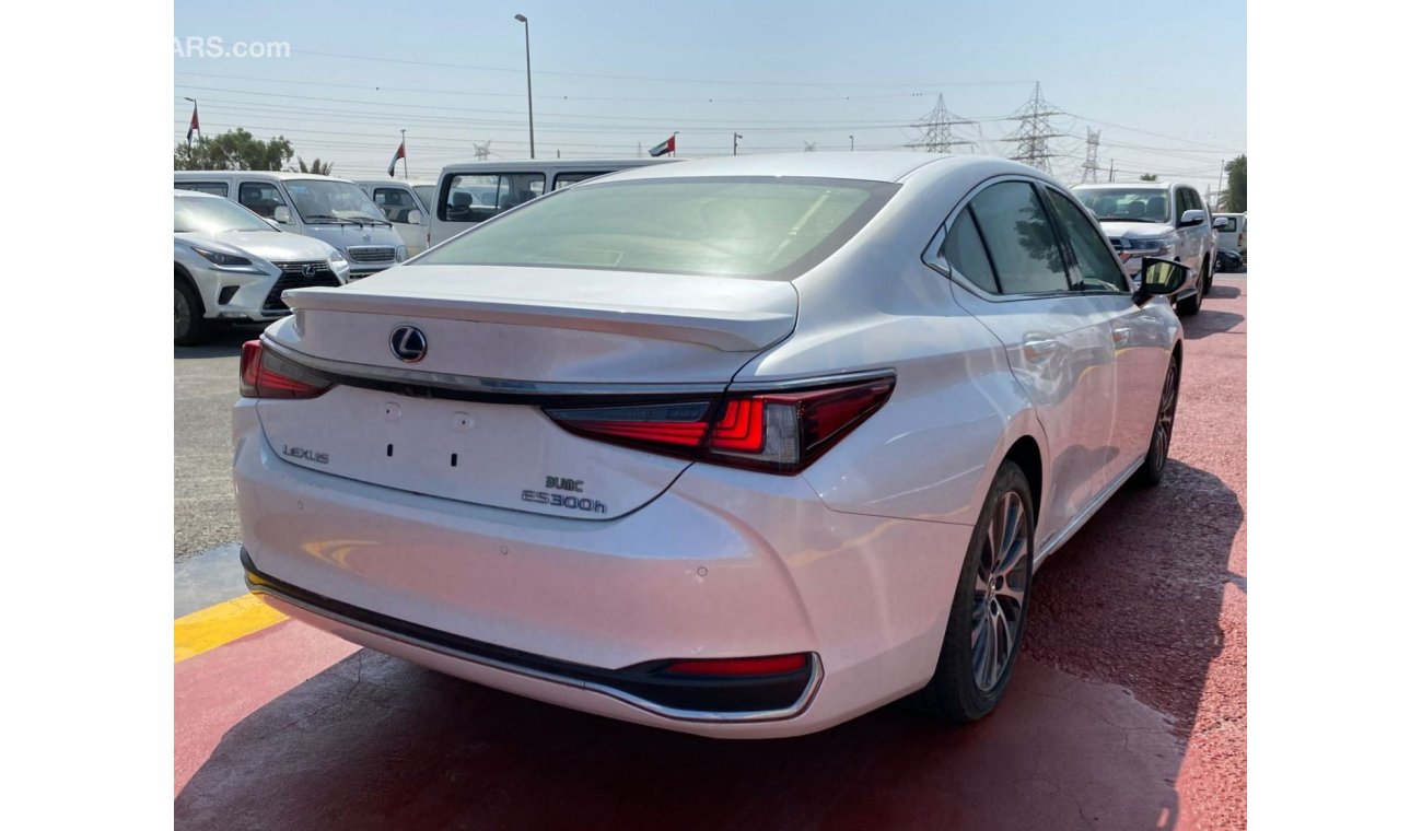 Lexus ES 300 LEXUS ES 300h HYBRID MODEL 2019 WHITE COLOR