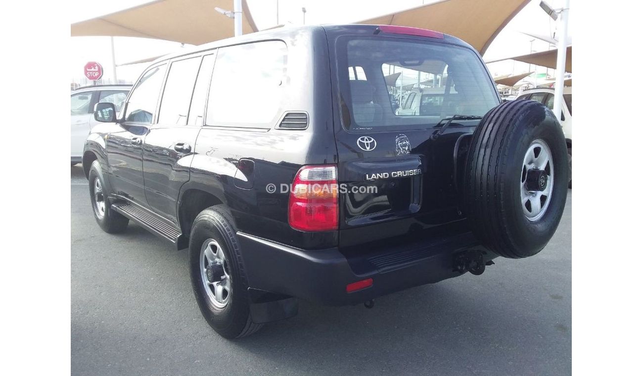 تويوتا لاند كروزر تويوتا لاندكروزر ٢٠٠٠ جي سي سي