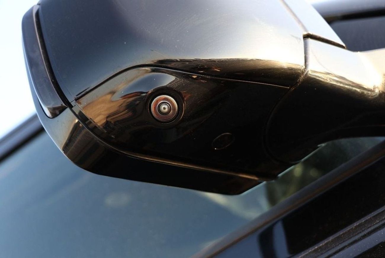 Land Rover Defender 2025 Defender 3.0L Petrol P400 X-Dynamic HSE