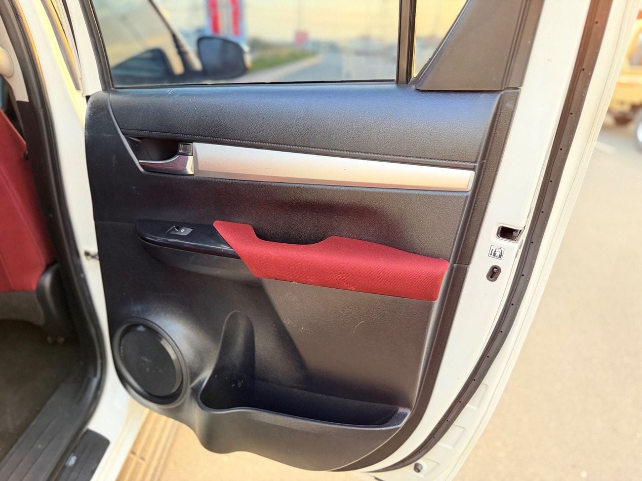 Toyota Hilux S GLX 2.4L 4WD A/T Toyota Hilux pickup Years 2021 Diesel Automatic SR5 2.4 L Automatic 4WD