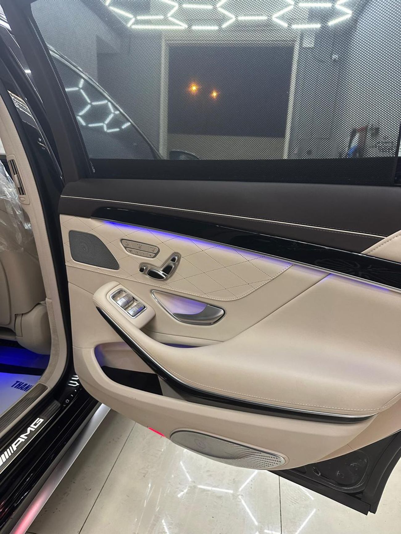 مرسيدس بنز S 63 AMG Std 5.5L