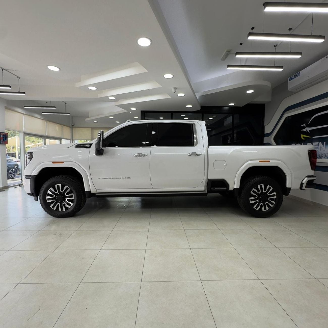 جي أم سي سييرا 2500 HD DENALI ULTIMATE