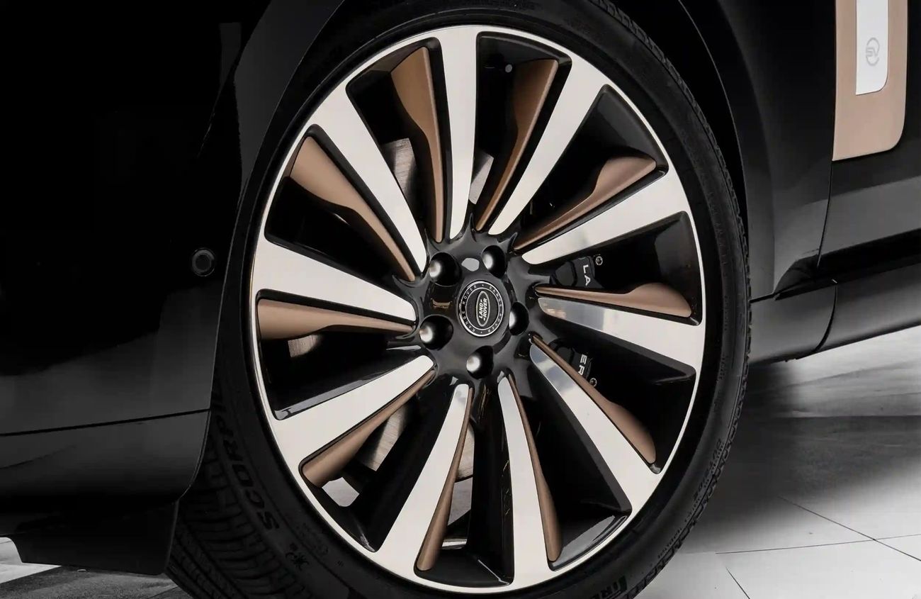 Land Rover Range Rover 4.4L V8 Twin-Turbocharged Engine