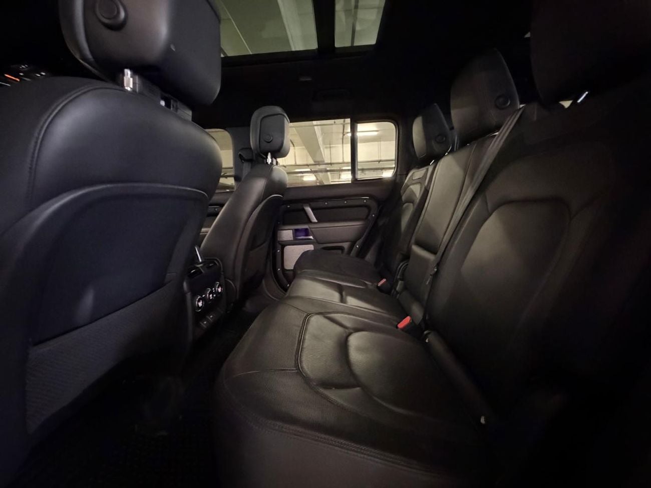 لاند روفر ديفندر P130