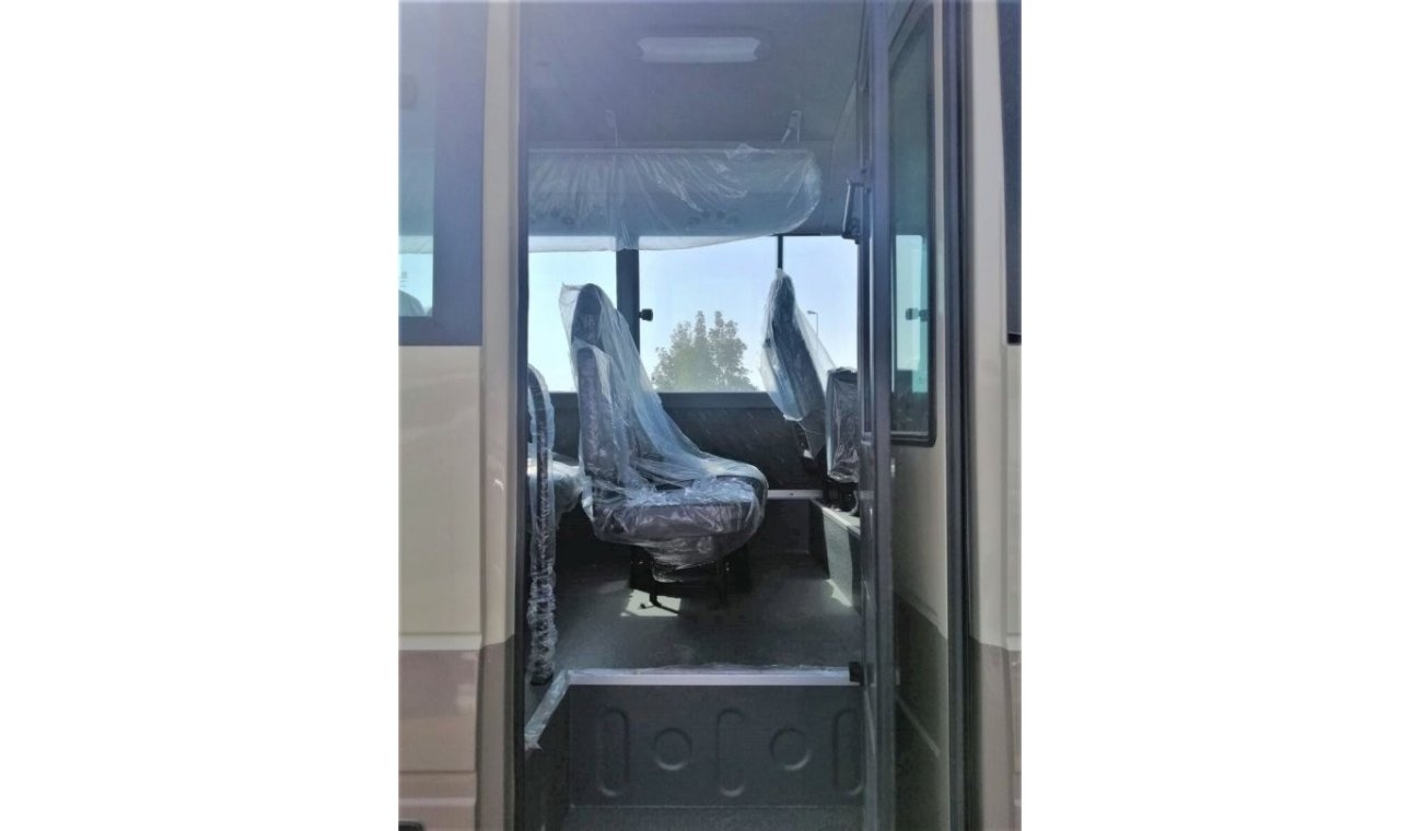 Hyundai County 29 seats