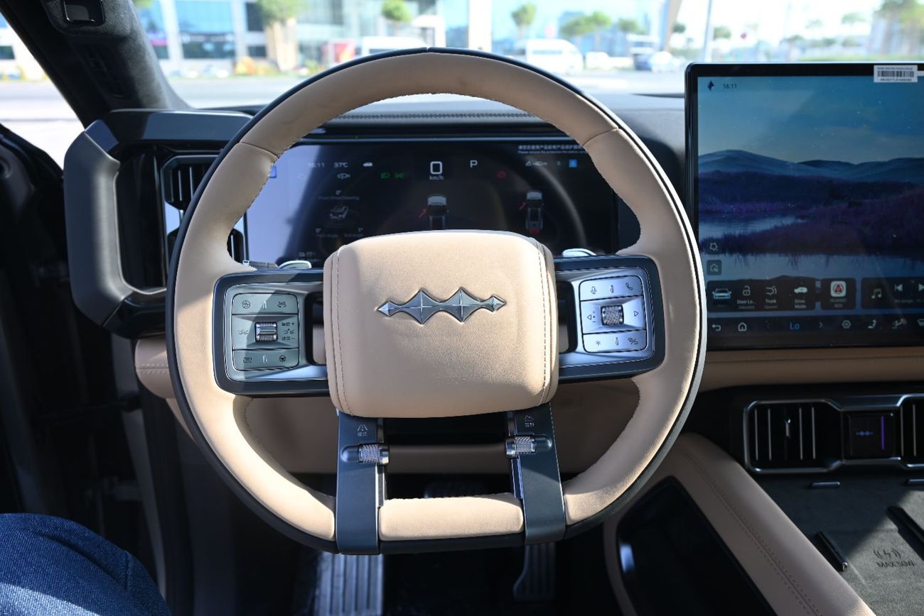 BYD Leopard 8 Smart and Brave Flagship Edition (7 Seats) - EMI 3,580 AED - BYD LEOPERD 8 2024