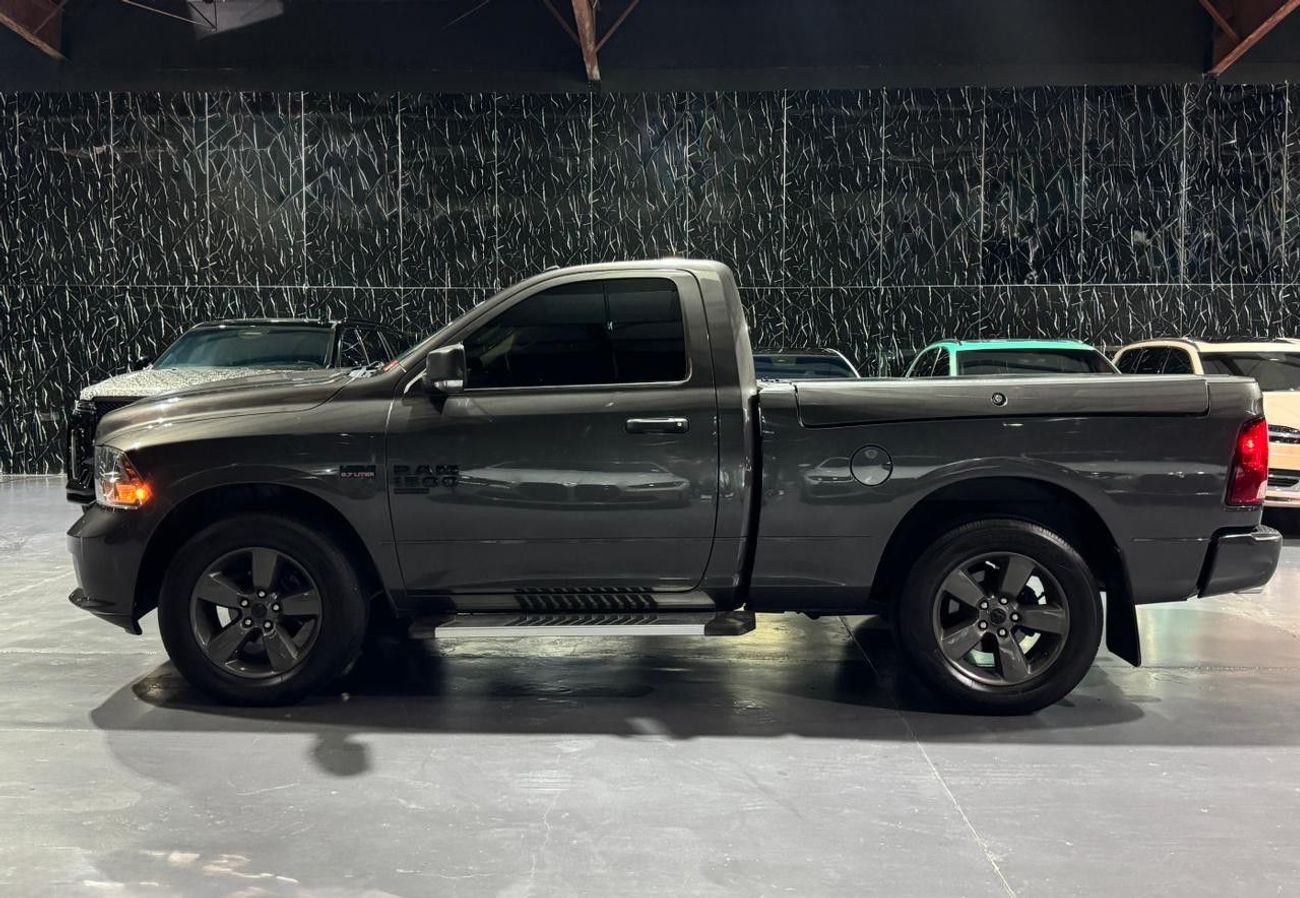 Dodge RAM 1500 Dodge RAM 1500  |  5.7 L HEMI V8 VVT | 8 Speed | GCC |