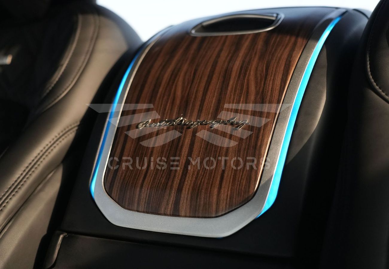 تويوتا لاند كروزر LC300 VIP XTREME EDITION 3.5 Petrol AT MY2025 – BLACK