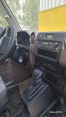 Toyota Land Cruiser 70 TOYOTA LAND CRUISER LC78 4.0L AT