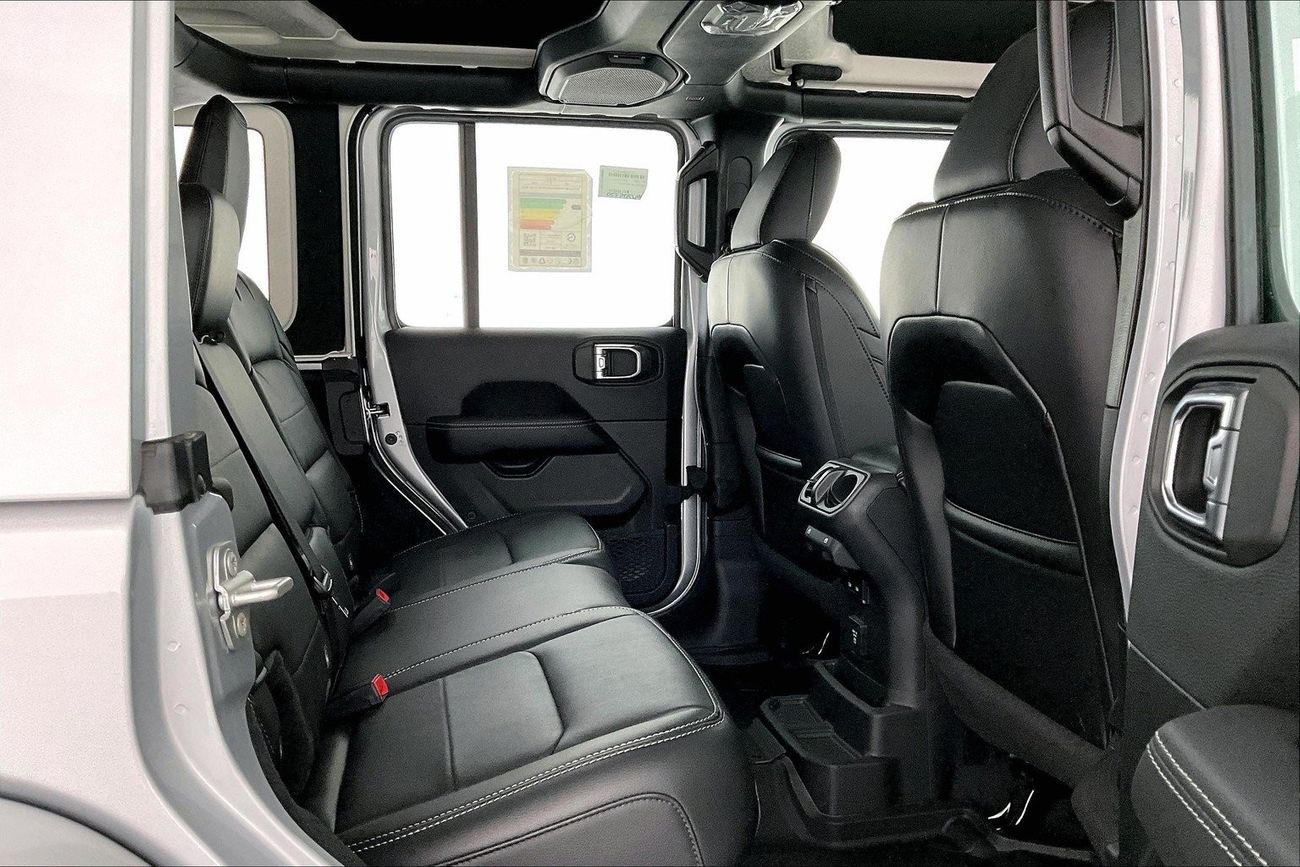 Mercedes-Benz CLS 350 Premium+ (AMG Package) | 1 year free warranty | 0 Down Payment