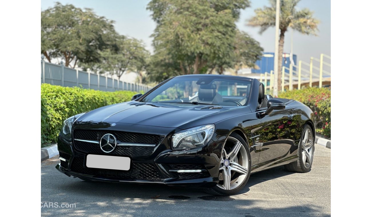 Mercedes-Benz SL 500 LOW MILLAGE GCC FULL Options Convertible Sedan