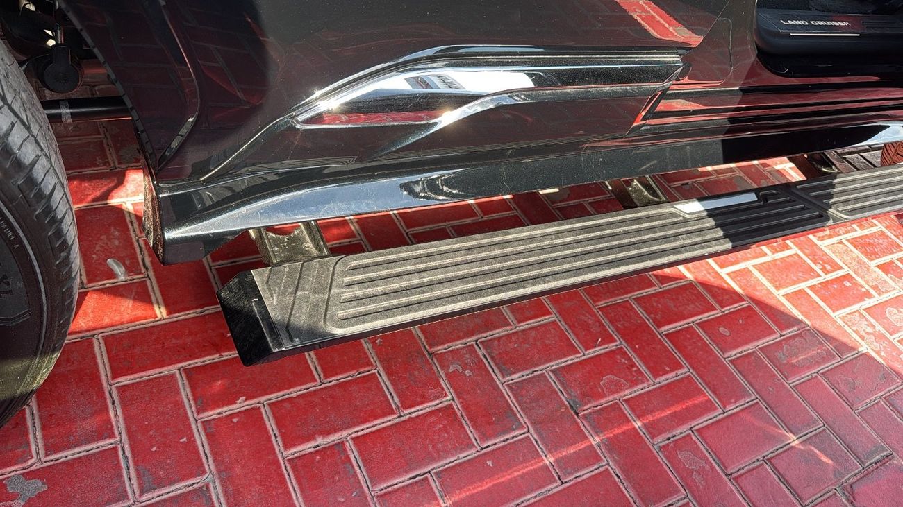 تويوتا لاند كروزر VXR 3.5L