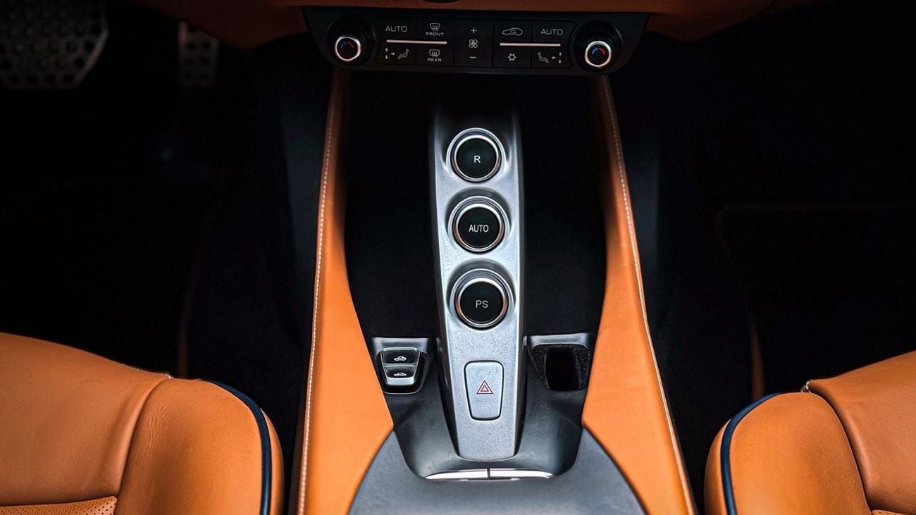 فيراري بورتوفينو Std 3.9L