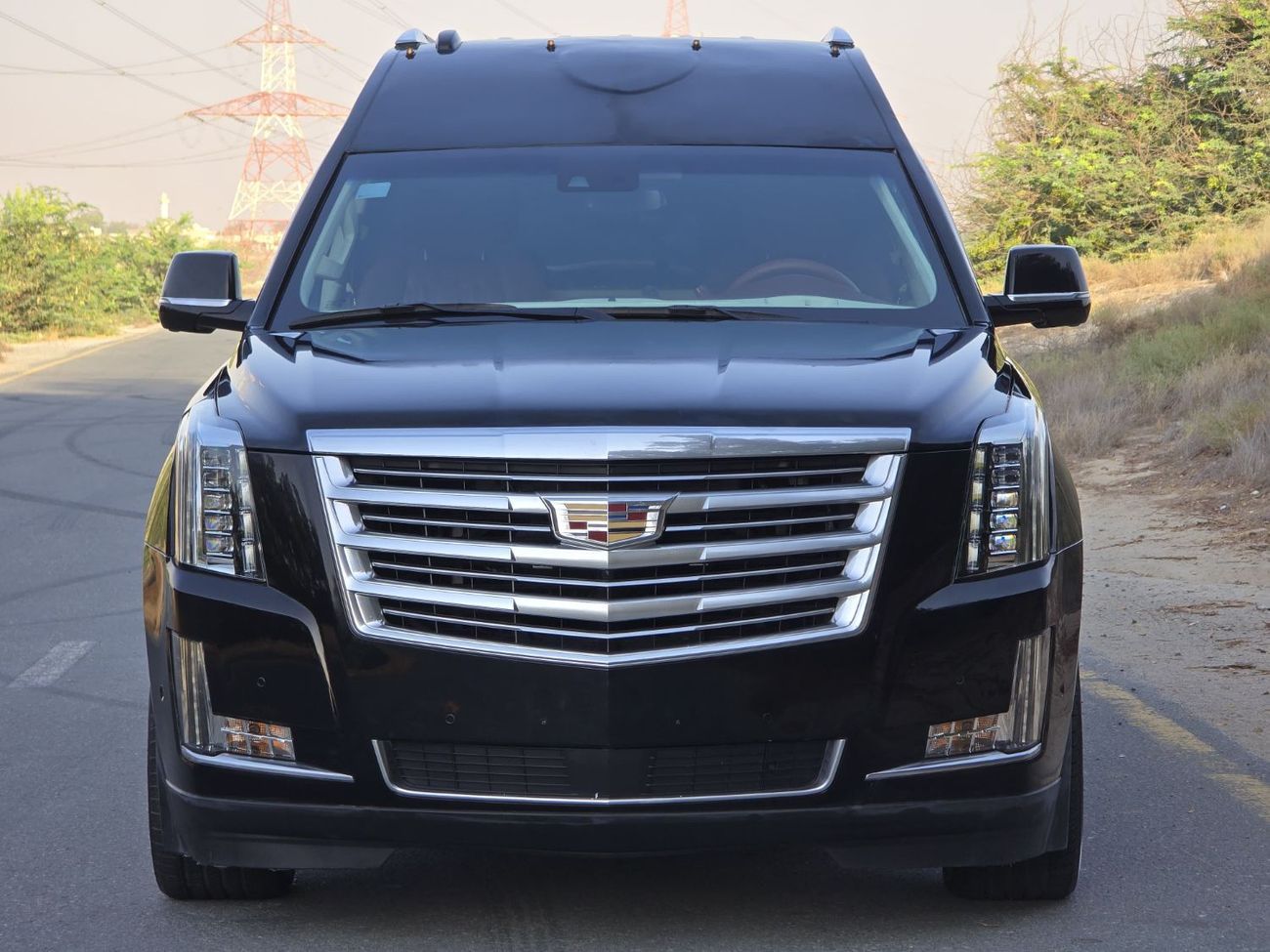 Cadillac Escalade ESV Platinum 6.2L ESCALADE ESV PLATINUM 2018 GCC VIP SEATS // TV // LOW MILEAGE // PERFECT CONDITION